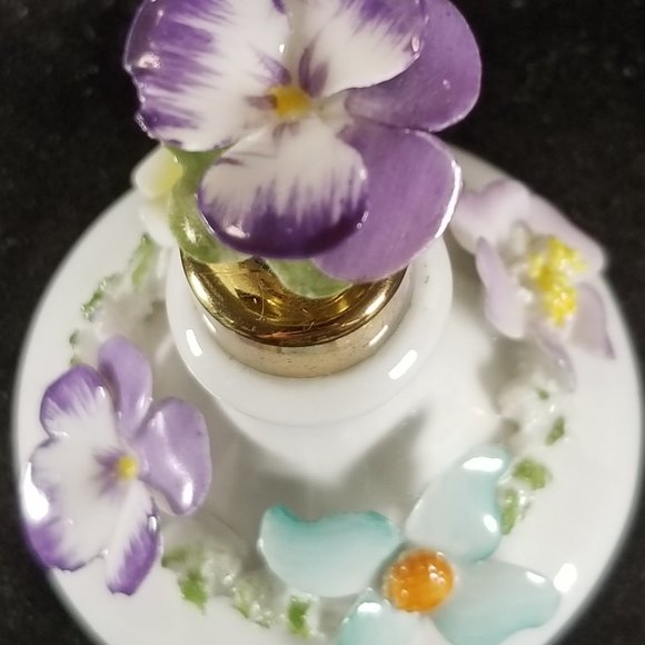 Vintage DeVilbiss Porcelain Flowers Atomizer - Picture 5 of 8